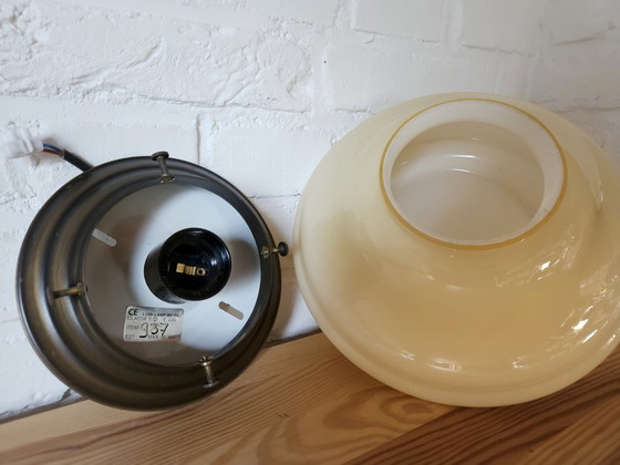 Image 1 of Lot de 2 plafonniers Art Déco en verre jaune pastel