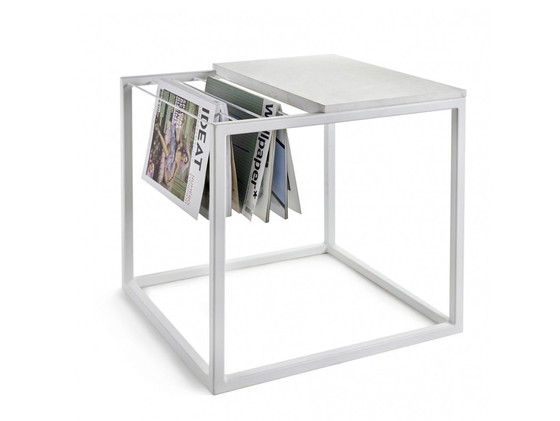 Image 1 of Serax Newspaper Table Hang It Table Marbre blanc