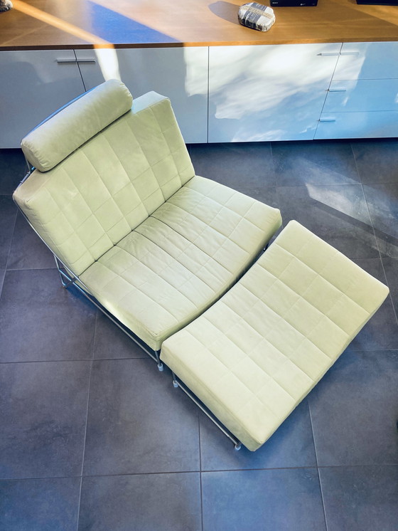 Image 1 of Leolux Volare Armchair and Hocker Lime Green (fauteuil et siège)