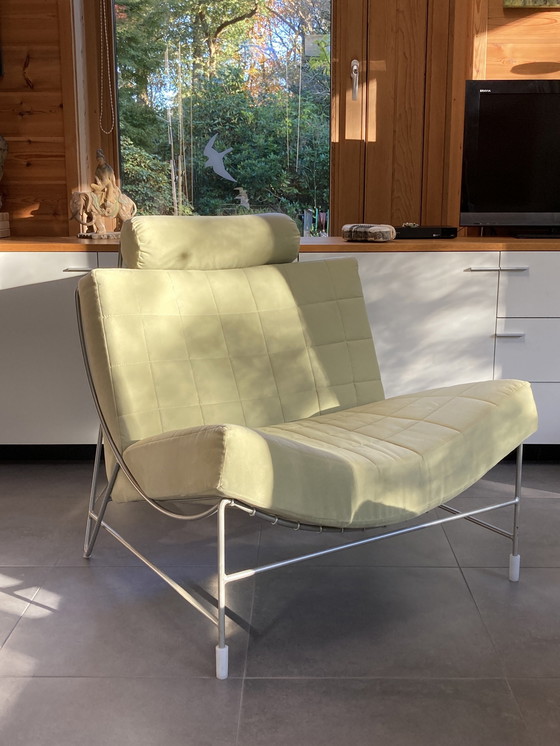 Image 1 of Leolux Volare Armchair and Hocker Lime Green (fauteuil et siège)