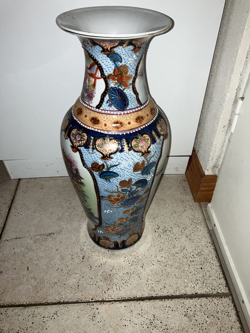 Vase chinois/japonais avec incrustations de galets