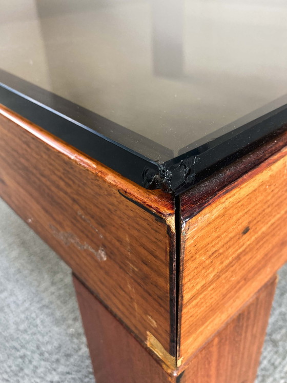 Image 1 of Table basse design en bois massif