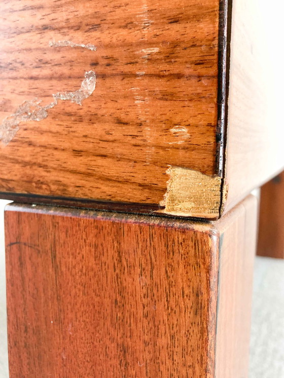 Image 1 of Table basse design en bois massif