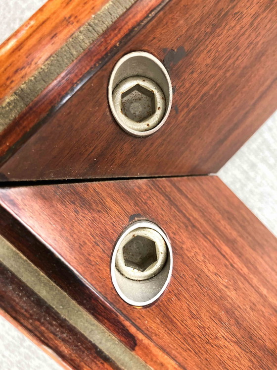 Image 1 of Table basse design en bois massif