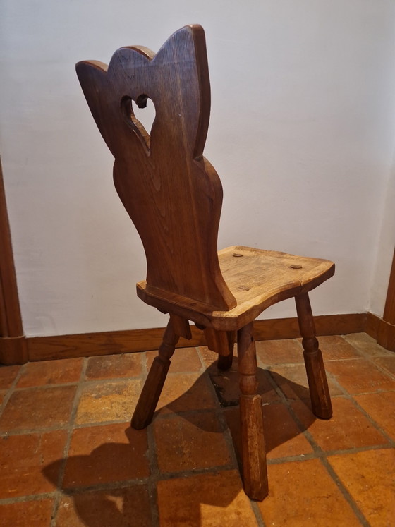 Chaise et tabouret de fermier brutalistes bas – Wood (photo 4 of 5)