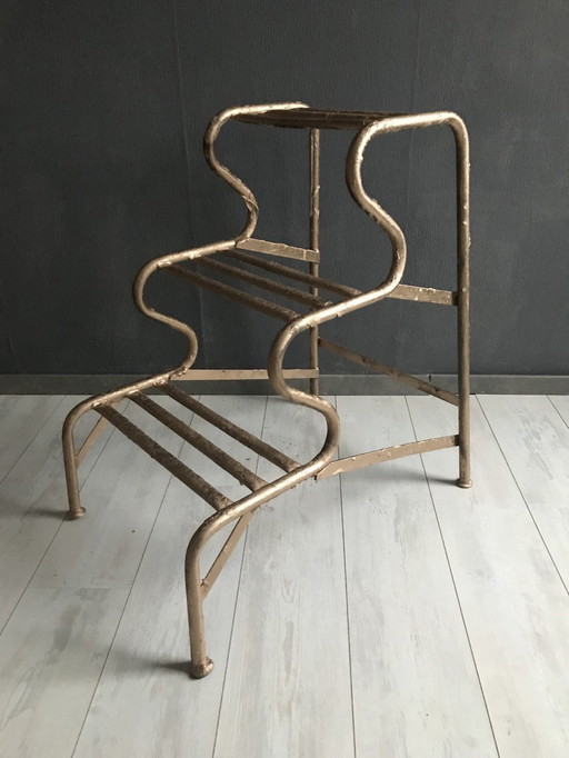 Escalier vintage en fonte Couleur or