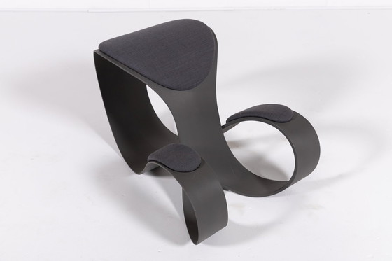 Image 1 of Chaise ergonomique au design italien