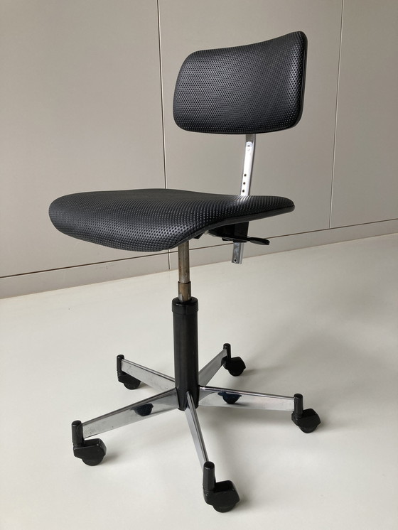 Image 1 of Stoll Giroflex Fauteuil pivotant Noir 1970