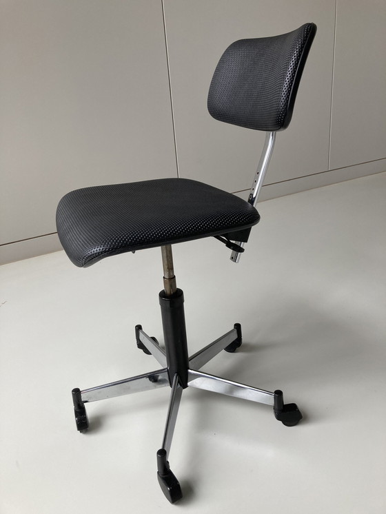 Image 1 of Stoll Giroflex Fauteuil pivotant Noir 1970