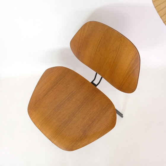 Image 1 of Trépied vintage P31 Fourneau Osvaldo Borsani pour Tecno 1963s