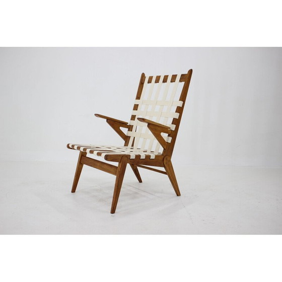 Image 1 of Fauteuil vintage en bois de chêne par Krásna Jizba, Tchécoslovaquie années 1960