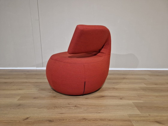 Image 1 of Leolux Gisa Swivel Chair Red Fabric Jane Worthington Nouvel état