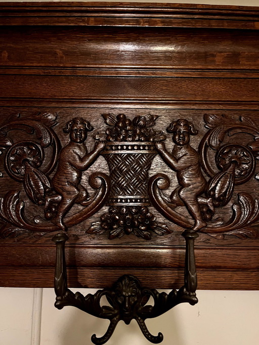 Porte-manteau antique