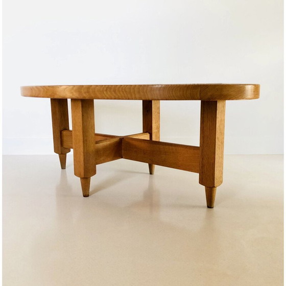 Image 1 of Table basse ovale vintage en chêne clair massif par Guillerme et Chambron, France 1960