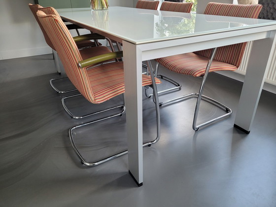 Image 1 of Table Hulsta Et 1000 avec 6 chaises Leolux Freyer