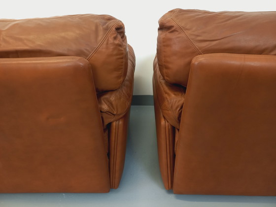 Image 1 of Paire De Fauteuils Lounge Vintage Coquelicot De Tito Agnoli Pour Poltrona Frau En Cuir Des Années 70