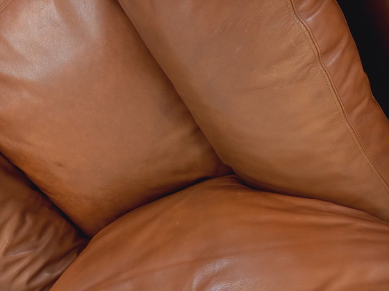 Image 1 of Paire De Fauteuils Lounge Vintage Coquelicot De Tito Agnoli Pour Poltrona Frau En Cuir Des Années 70