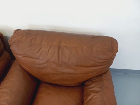 Image 1 of Paire De Fauteuils Lounge Vintage Coquelicot De Tito Agnoli Pour Poltrona Frau En Cuir Des Années 70