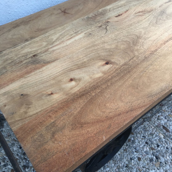 Image 1 of Table Basse Industriel 