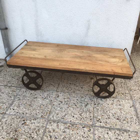 Image 1 of Table Basse Industriel 