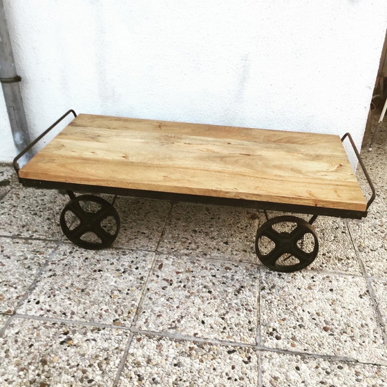 Image 1 of Table Basse Industriel 