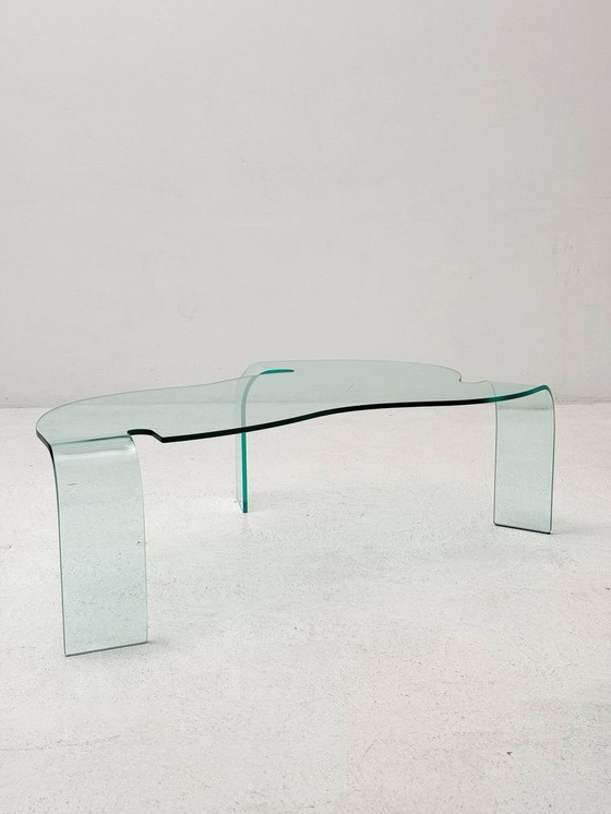 Image 1 of Table basse en verre sur trois pieds Von Hans Von Klier Pour Fiam