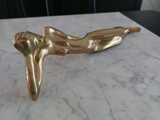 Femme nue en bronze