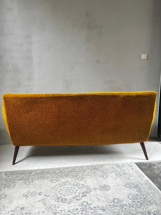 Image 1 of Banc design danois jaune ocre et teck années 50