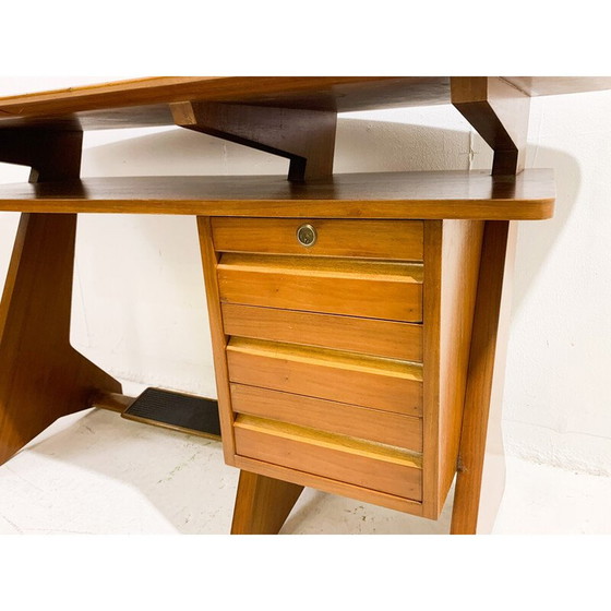 Image 1 of Bureau en bois à tiroirs du Mid Century, Italie années 1960