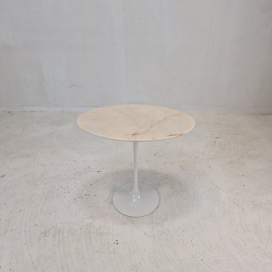 Image 1 of Table d'appoint ovale en marbre vintage par Eero Saarinen pour Knoll