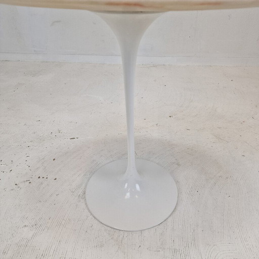 Table d'appoint ovale en marbre vintage par Eero Saarinen pour Knoll
