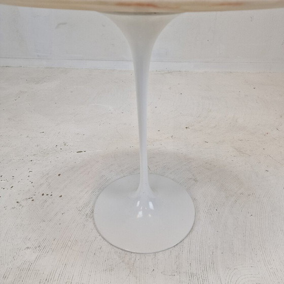 Image 1 of Table d'appoint ovale en marbre vintage par Eero Saarinen pour Knoll