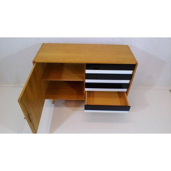 Image 1 of Commode vintage en bois de chêne par Jiří Jiroutka - 1960s