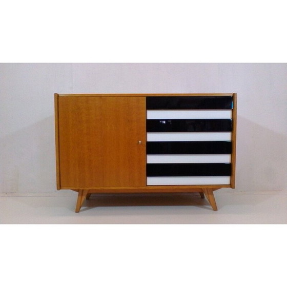 Image 1 of Commode vintage en bois de chêne par Jiří Jiroutka - 1960s