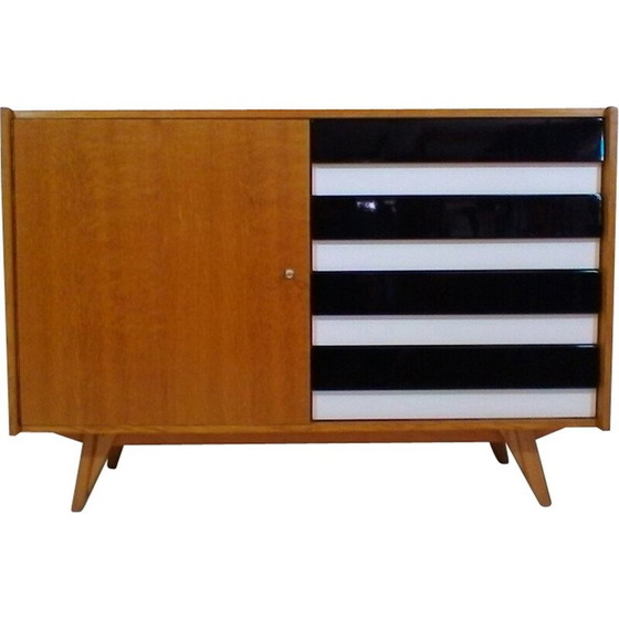 Image 1 of Commode vintage en bois de chêne par Jiří Jiroutka - 1960s