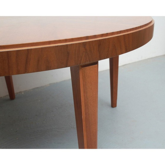 Image 1 of Table basse ronde vintage en noyer, années 1950