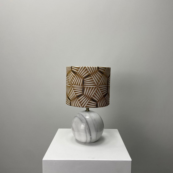 Image 1 of Lampe de table italienne en marbre blanc des années 1960