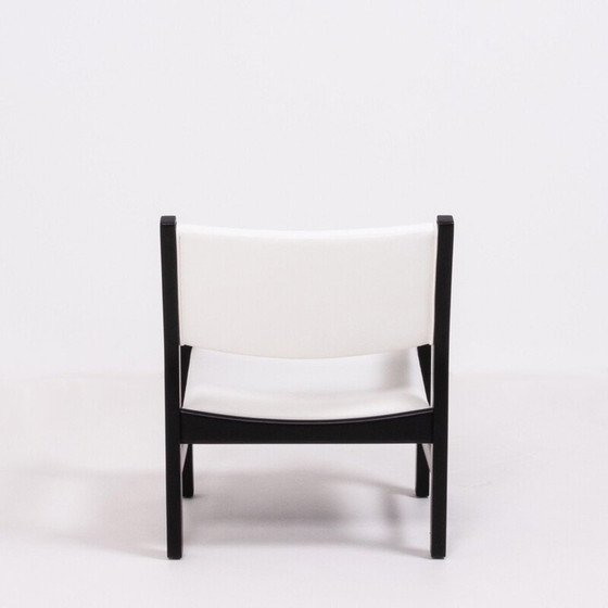Image 1 of Ensemble de 6 chaises de salle à manger du milieu du siècle en blanc par Hans Wegner pour GETAMA