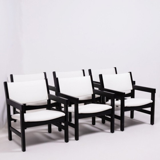 Image 1 of Ensemble de 6 chaises de salle à manger du milieu du siècle en blanc par Hans Wegner pour GETAMA