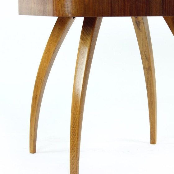 Image 1 of Table basse vintage en bois de chêne et noyer par Jindrich Halabala, Tchécoslovaquie 1930