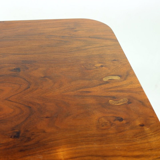 Image 1 of Table basse vintage en bois de chêne et noyer par Jindrich Halabala, Tchécoslovaquie 1930
