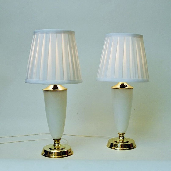 Image 1 of Paire de lampes de table vintage en verre opale et laiton par Høvik, Norvège 1956