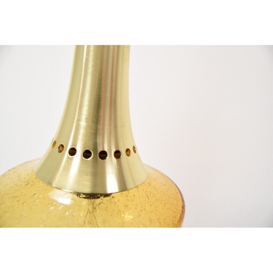 Image 1 of Paire de lampes suspendues en verre et laiton, Tchécoslovaquie 1960