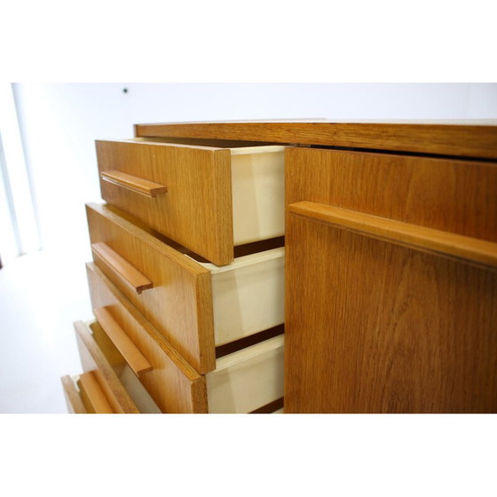 Image 1 of Armoire vintage en chêne, Tchécoslovaquie 1960