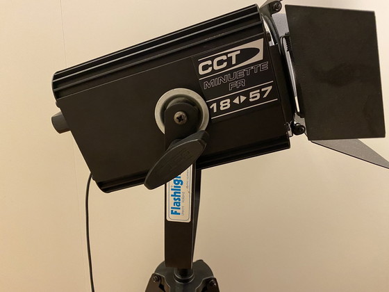 Image 1 of Spot de théâtre industriel sur trépied en bois ajustable - Led dimmable