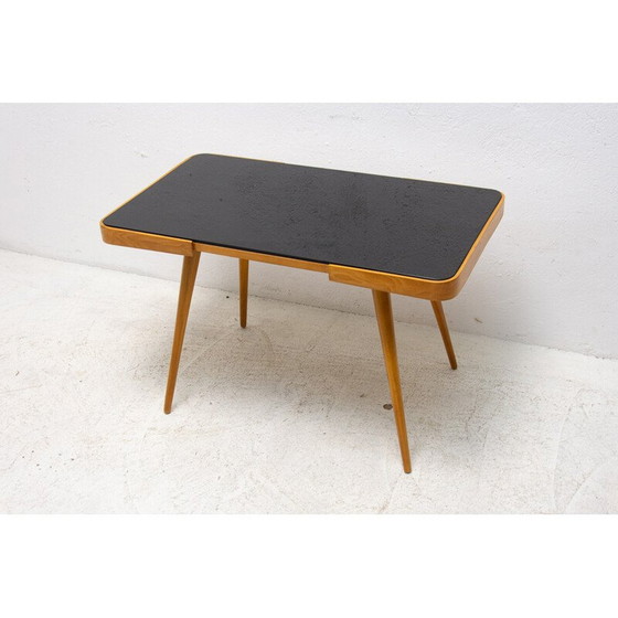 Image 1 of Table basse en verre opaxite du milieu du siècle, Tchécoslovaquie années 1960
