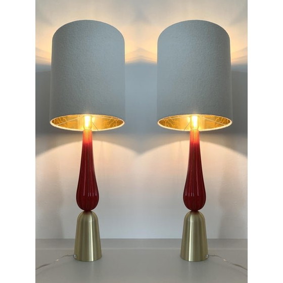 Image 1 of Lot de 2 lampes de table contemporaines en verre de Murano rouge et or avec abat-jour