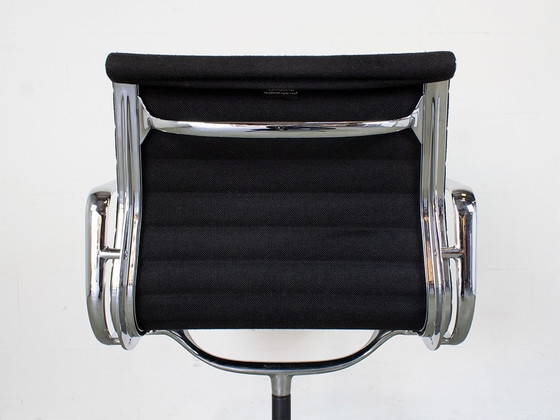 Image 1 of Vitra Ea 108 Chaise de conférence Design Charles Eames