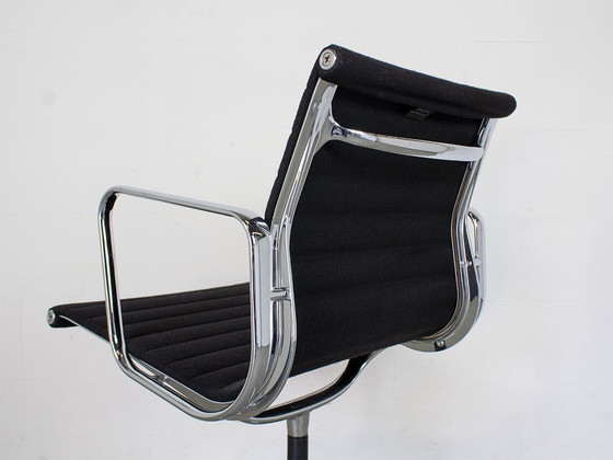 Image 1 of Vitra Ea 108 Chaise de conférence Design Charles Eames