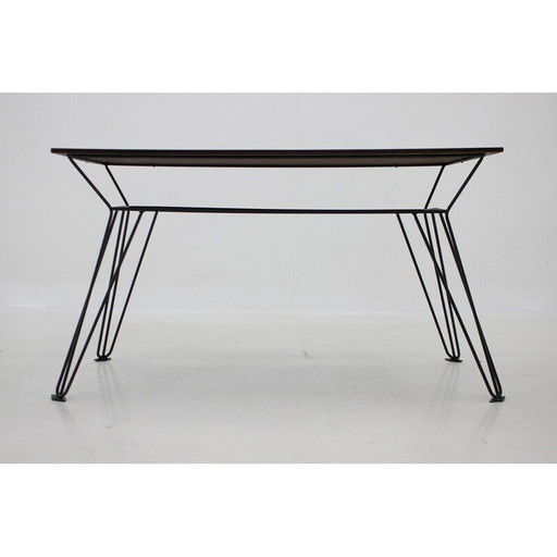 Table d'appoint vintage en placage de noyer, Tchécoslovaquie 1970